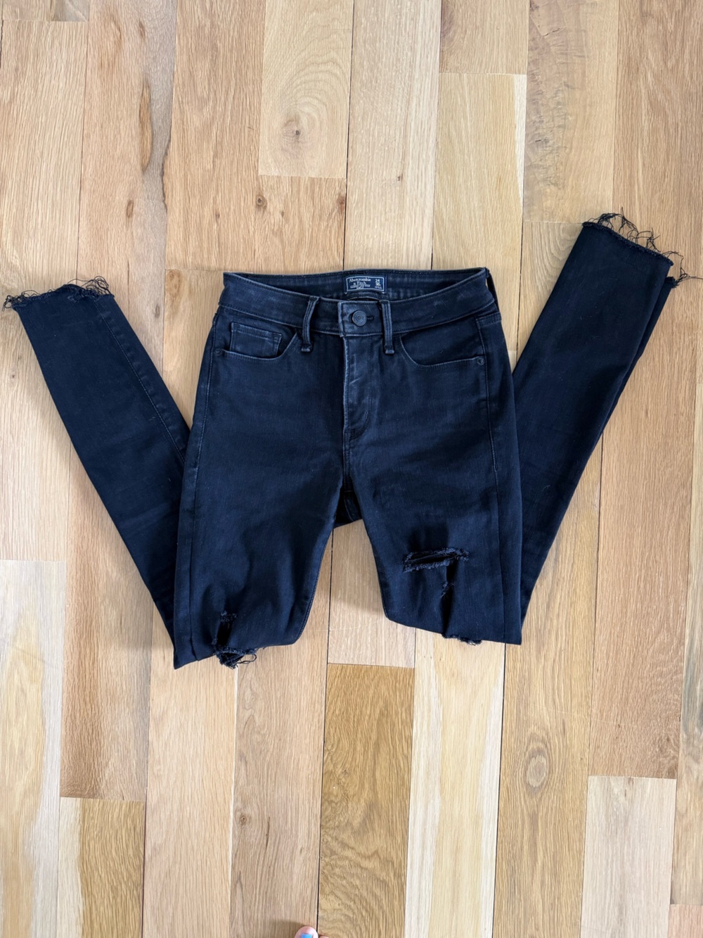 Abercrombie & Fitch Black Harper Low Rise Ankle Jeans
